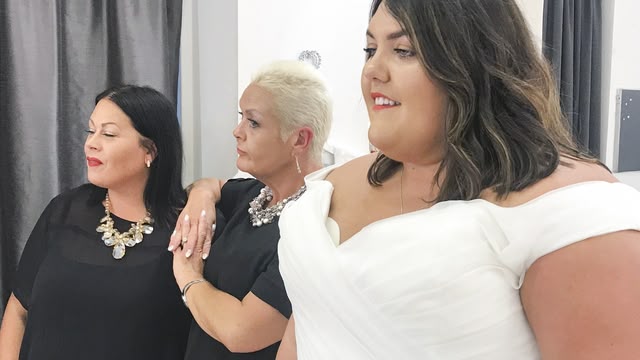 Curvy Brides'