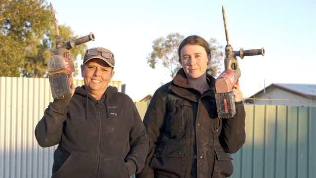 Outback Opal Hunters