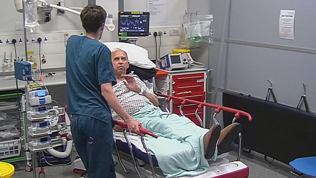 24 Hours in A&E