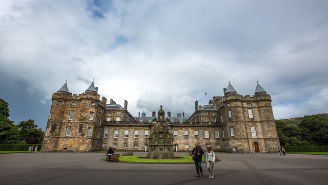 Secrets of the Royal Palaces