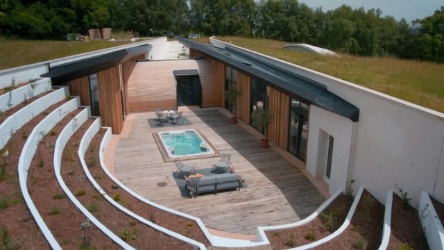 Grand Designs
