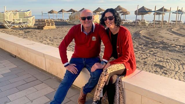Bargain‑Loving Brits in the Sun