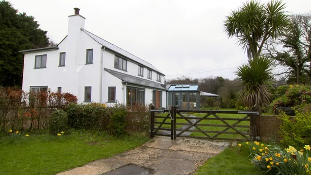 Escape To The Country