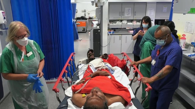 24 Hours in A&E