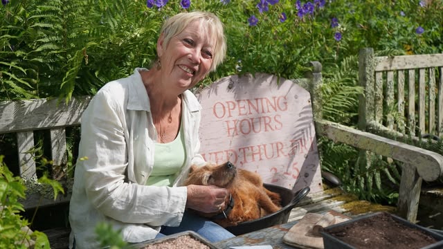 Carol Klein's Summer Gardening