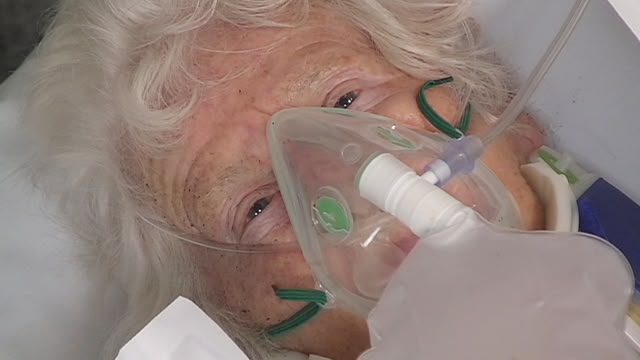 24 Hours in A&E