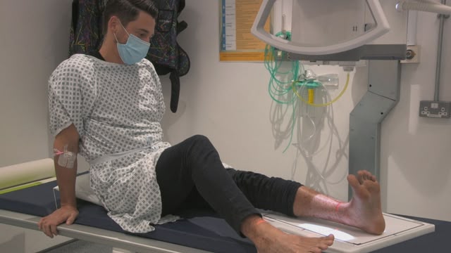 24 Hours in A&E