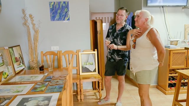 Bargain-Loving Brits in the Sun