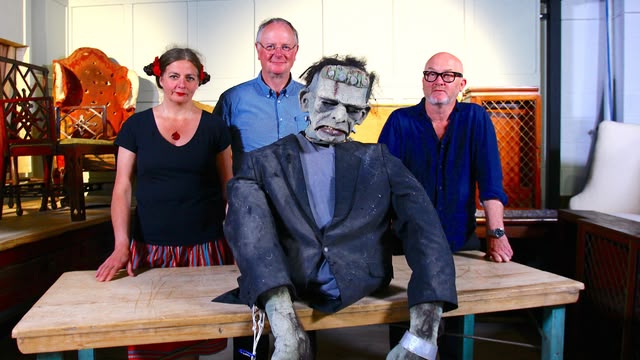 Salvage Hunters: The Restorers