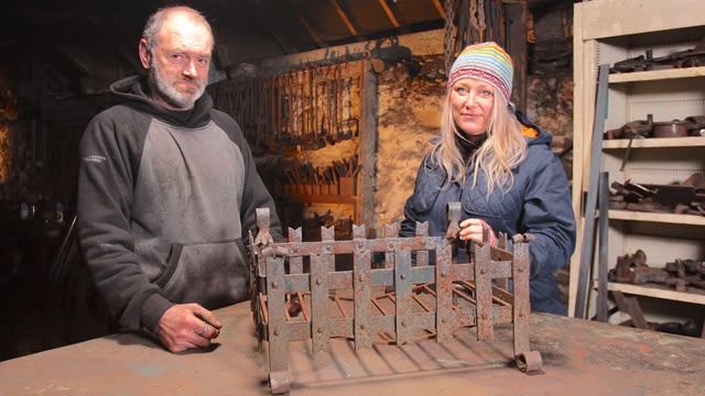 Salvage Hunters: The Restorers