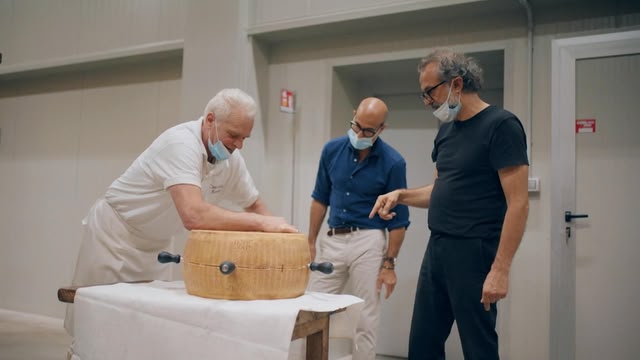Stanley Tucci Italy Bologna