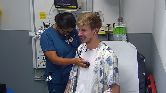24 Hours in A&E