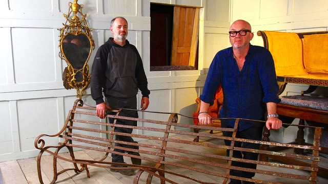 Salvage Hunters: The Restorers